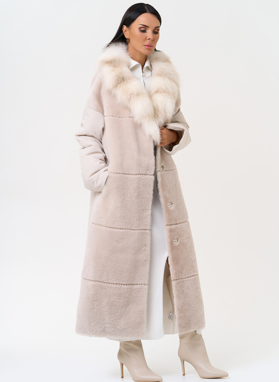 Комбинированное женское пальто из меха овчины с поясом