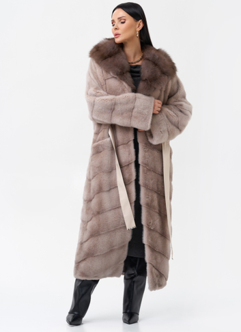 Длинная шуба из норки с капюшоном