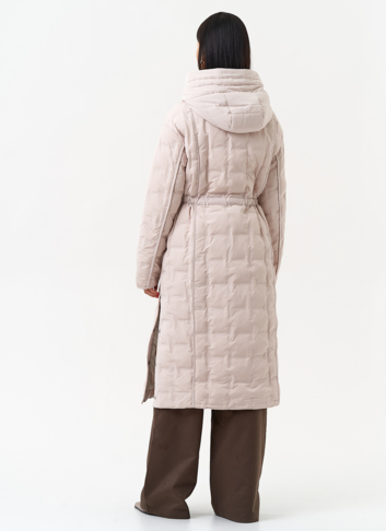 Женское утепленное пальто с капюшоном