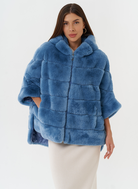 Короткая шуба из меха кролика с капюшоном